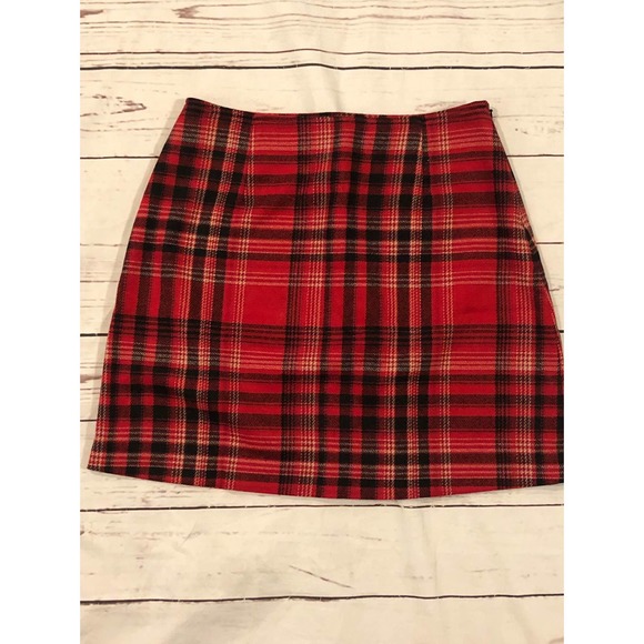 The Limited Dresses & Skirts - Red Plaid Holiday Academic Mini Skirt The Limited America Made in Italy Size 2
